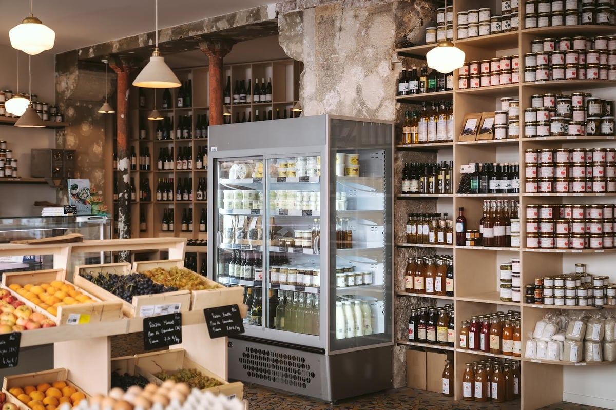 Les Résistants :  une épicerie et une cave pour vous !