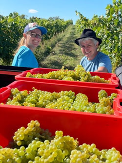 Weingut Gundolf - Katherine Gundolf & Carole Rigo logo
