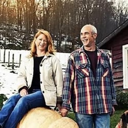 Eminence Road Farm Winery - Andrew Scott & Jennifer Clark logo