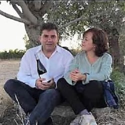 Uva de Vida - Carmen Lopez, Luis Ruiz logo