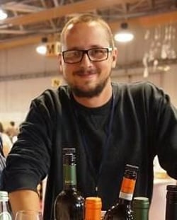 Raína - Francesco Mariani logo