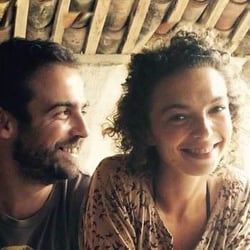 Les cigales dans la fourmilière - Julie Brosselin et Ivo Ferreira logo