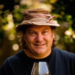 Moondarra Winery - Neil Prentice logo