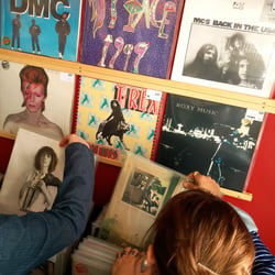 FUNHOUSE Café Vinyl & Vinbar 933222