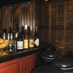 Lily’s Bar 844637