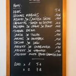 Là-bas… 1404445
