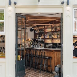 V&A Bar Bistro 1350186