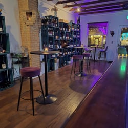 Ampelos Wine 1359376