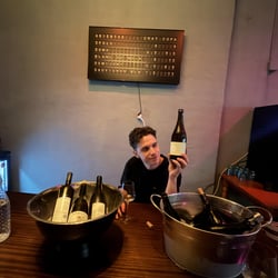 Dani’s Wine Bar 1405703