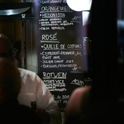 Hundertwein Bar & Shop 1335640