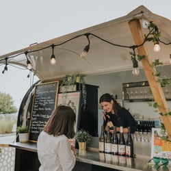 Pur Jus – bar à vin nomade – winetruck 1348795
