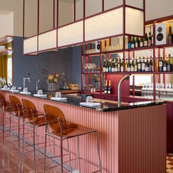 Almi Bistro 1372771