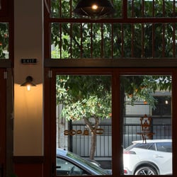 Flaros Restaurant 1350755