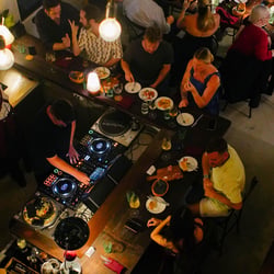 Gụ Wine Bistro 1351369