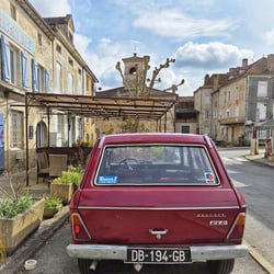 Restaurant Trois Cent Quatre 1396265