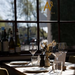 V&A Bar Bistro 1348290