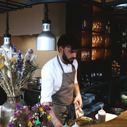 Flâne Restaurant-Caviste 1335644