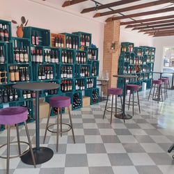 Ampelos Wine 1359372