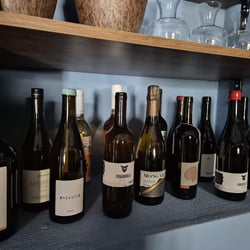AHA Slow Wine Bar 805787
