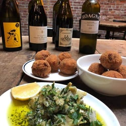 Franks Wine Bar 91510