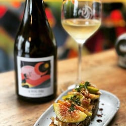 Matisse Wine Shop & Bar 728339