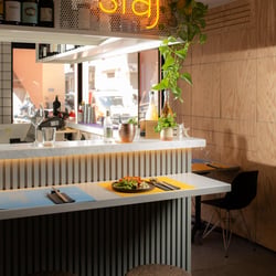 STAJ Noodle bar 638354