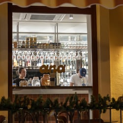 ANA Wine Food Club 709618