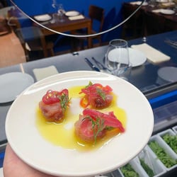 Kadeh Meze Wine Bar 690231