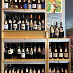 Amber Wines & Bar Légère 381769