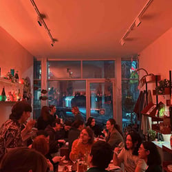 Club Paris Bottle Shop & Wine Bar 788124