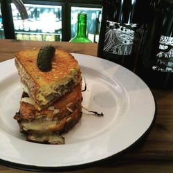 Milton Wine Shop 462