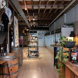 Mr West Bar and Bottleshop 205007