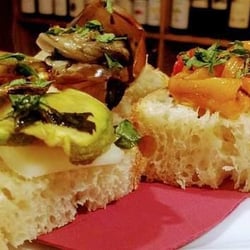 Sbando, cucinotto e cantina 85033