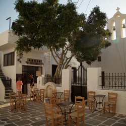 Agora Cafe & Bar 718970