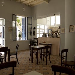 Agora Cafe & Bar 718975