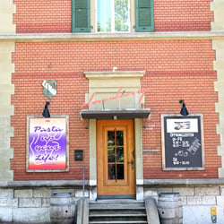 Darling Restaurant 768254