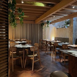 Firebird Restaurant 675029