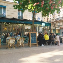 Le Cafe Paulette 748620