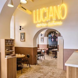 Luciano Cucina Italiana 698509