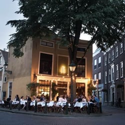 Restaurant ñ 470046