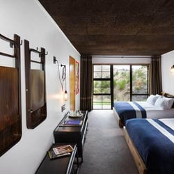 Sherwood Hotel 10237