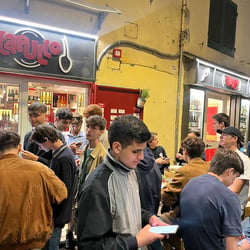 Tapullo Street Genova 676326