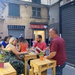Tapullo Street Genova 676328