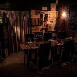 Lira Restaurant 593534