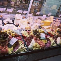 L’Essentiel Fromagerie & Épicerie 693020