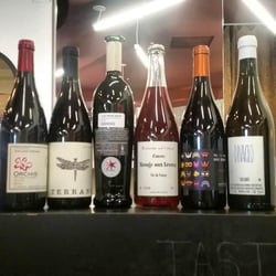 Lou Wine Shop & Tastings 2291