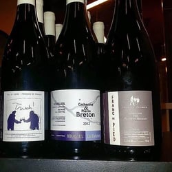 Lou Wine Shop & Tastings 2292