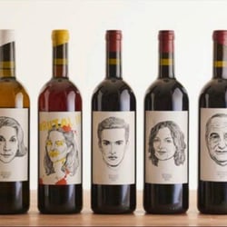 Luna Wine Store 245574
