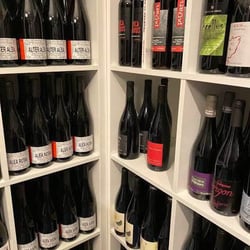 Molly’s Bottle Shop 206144