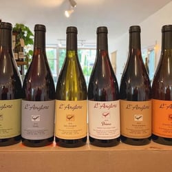 Upstream Wine & Spirits 206805